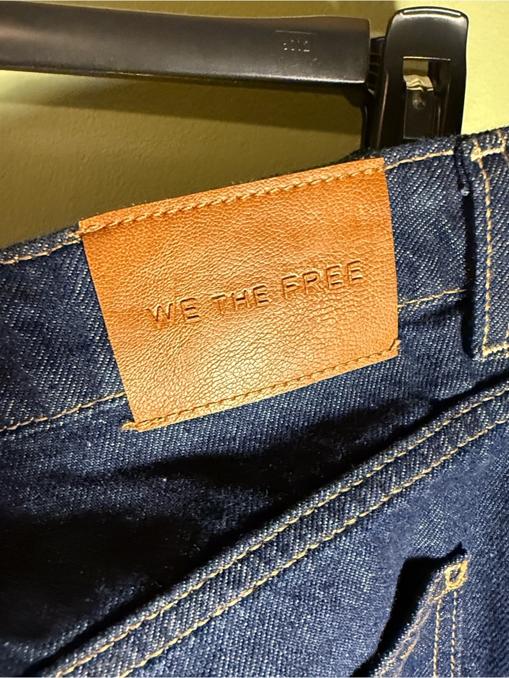 Free People Backstage Relaxed Cropped Jean NWT - Picture 11 of 15